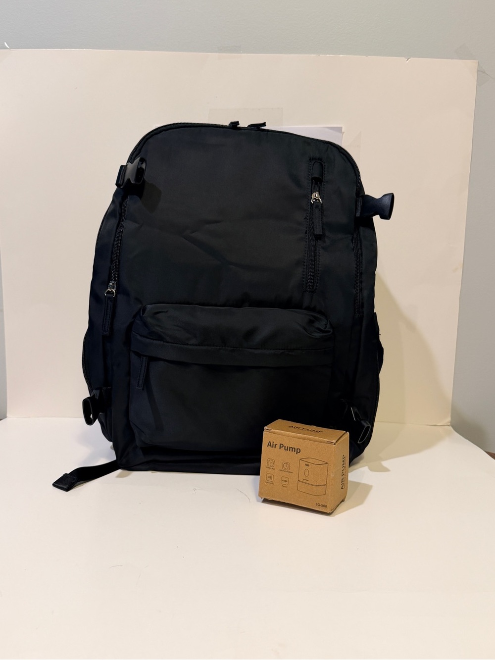 NWT WonHox Black Vacuum Seal Backpack Includes Air Pump